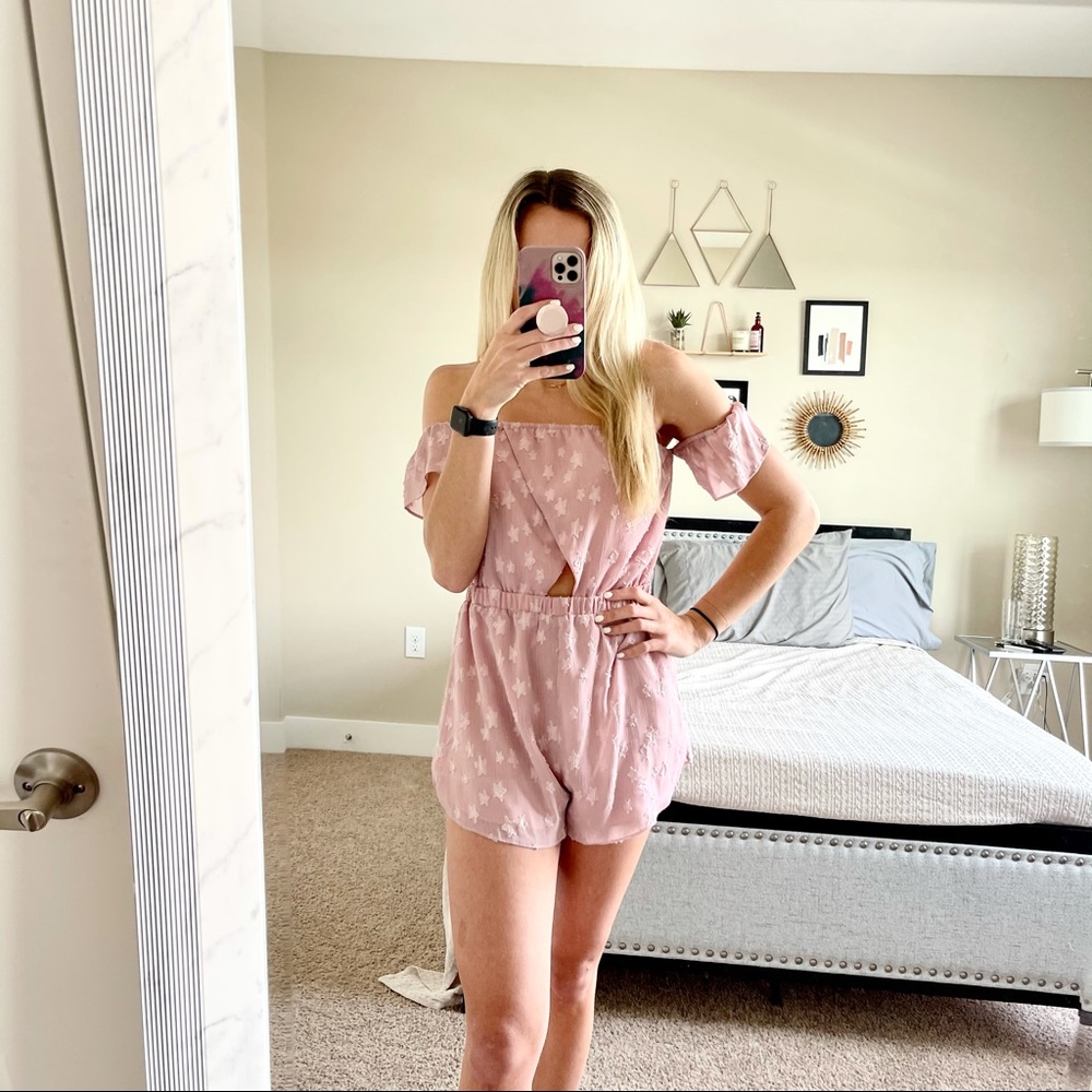 Superdown Pink Star Romper - Picture 2 of 8